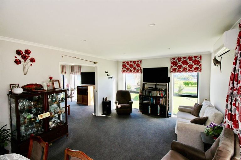 Photo of property in 20 Aquila Drive, Whitianga, 3510