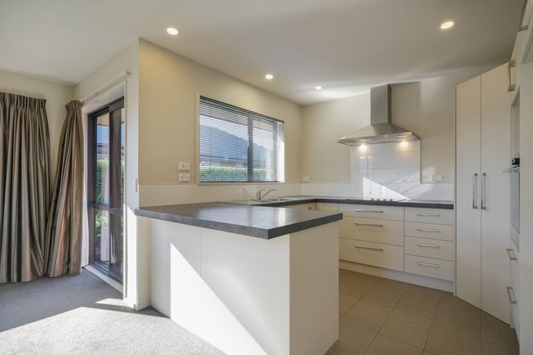 Photo of property in 9 Bamber Crescent, Halswell, Christchurch, 8025