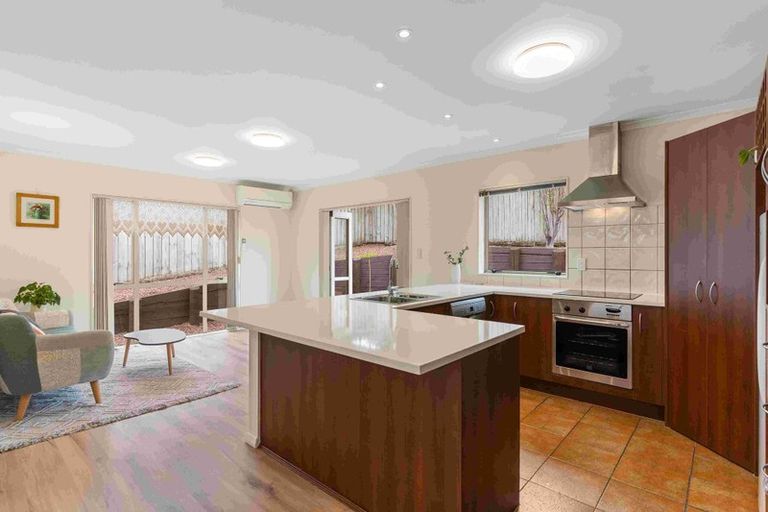 Photo of property in 47 Nimstedt Avenue, Oteha, Auckland, 0632