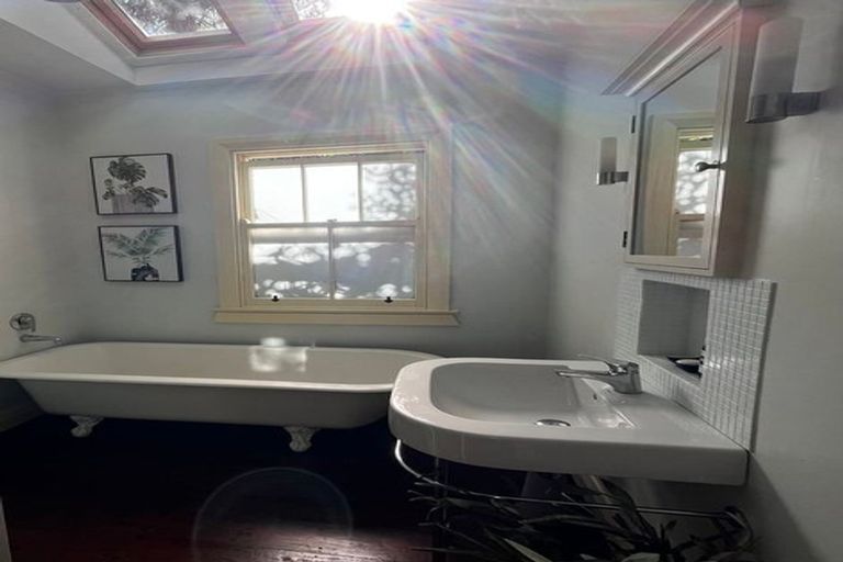 Photo of property in 35 Glenbervie Terrace, Thorndon, Wellington, 6011