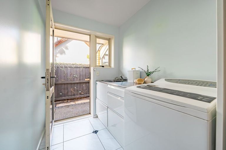 Photo of property in 112 Gayhurst Road, Dallington, Christchurch, 8061