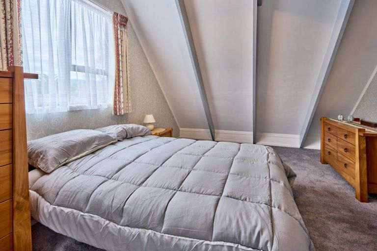 Photo of property in 26 Hartford Crescent, Totara Park, Upper Hutt, 5018