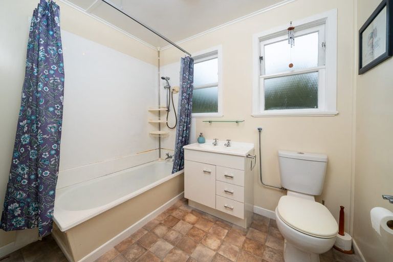 Photo of property in 23 Feist Street, Naenae, Lower Hutt, 5011