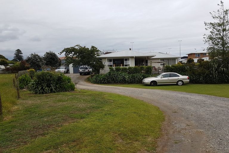 Photo of property in 18 Park Lane, Waitara, 4320