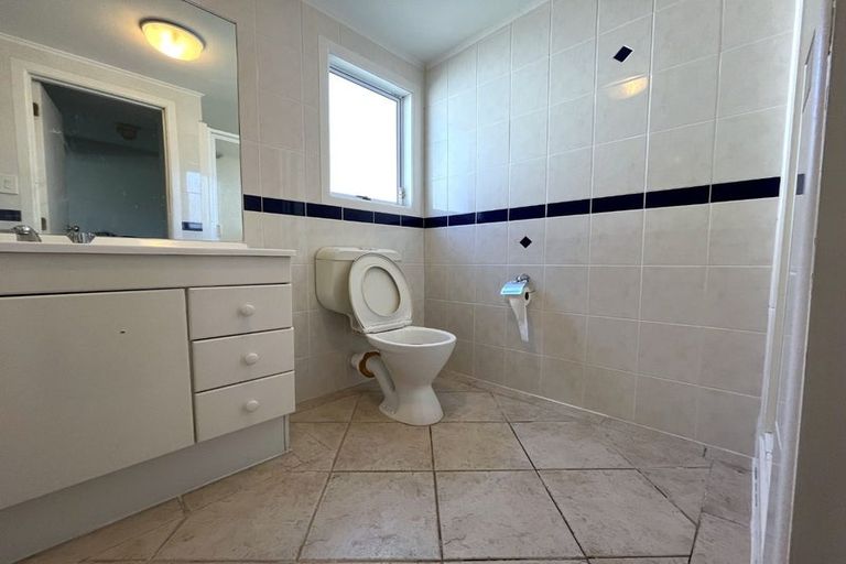 Photo of property in 26 Bucklands Beach Road, Bucklands Beach, Auckland, 2012