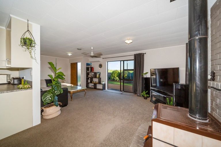 Photo of property in 57 Kaipikari Road, Urenui, 4375