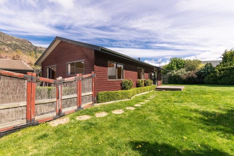 Photo of property in 16 Kawarau Place, Frankton, Queenstown, 9300