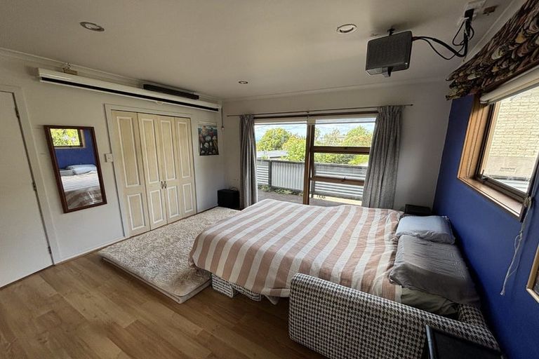 Photo of property in 63 Elliston Crescent, Stanmore Bay, Whangaparaoa, 0932