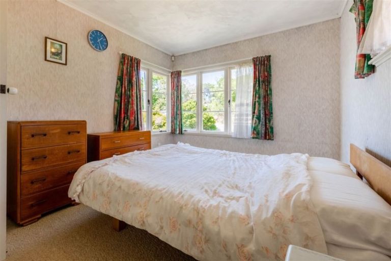 Photo of property in 205 Titirangi Road, Titirangi, Auckland, 0604