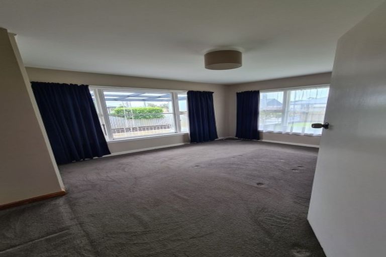 Photo of property in 44 Vivian Street, Burwood, Christchurch, 8083
