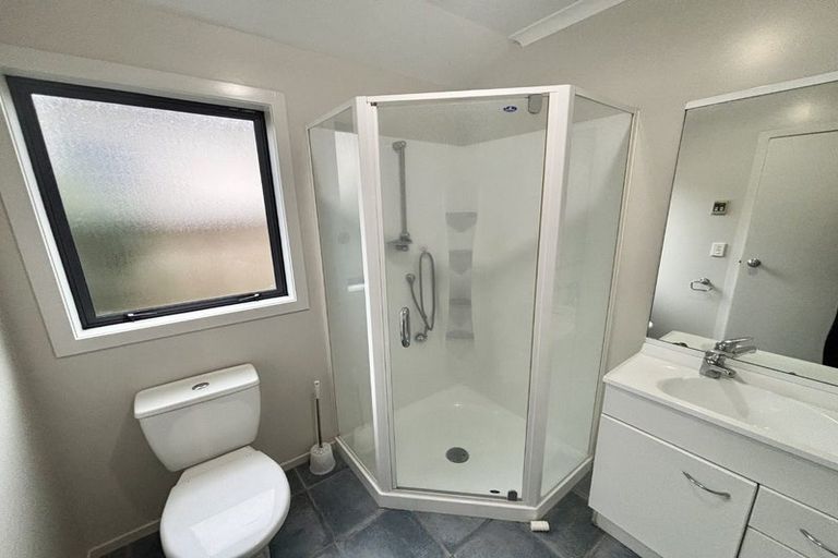 Photo of property in 7 Greenstone Place, Aotea, Porirua, 5024