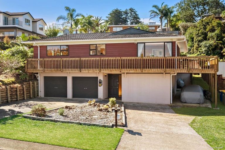 Photo of property in 2 Allender Drive, Torbay, Auckland, 0630