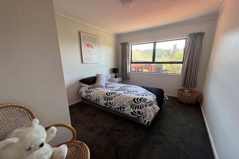 Photo of property in 105 Oakura Road, Oakura, Hikurangi, 0184