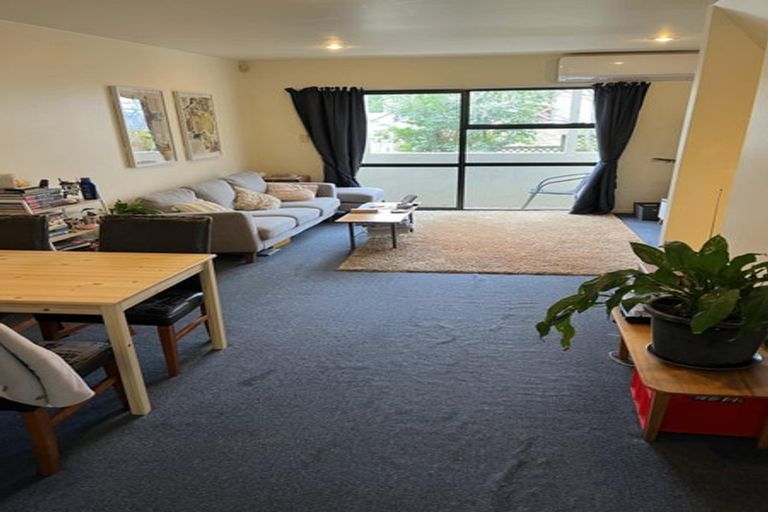 Photo of property in 123 Mokoia Road, Birkenhead, Auckland, 0626