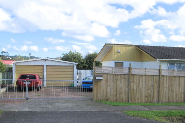 Photo of property in 1 Hetherington Road, Ranui, Auckland, 0612