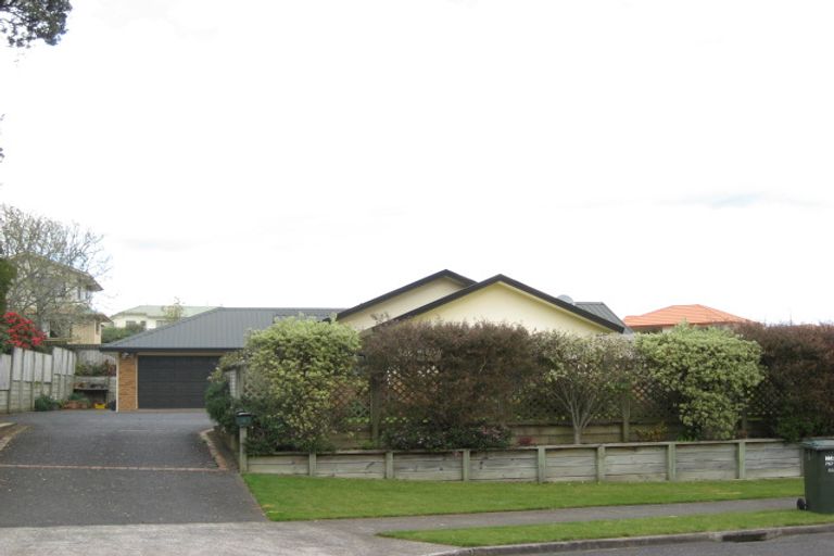 Photo of property in 3 Adam Lile Drive, Highlands Park, New Plymouth, 4312