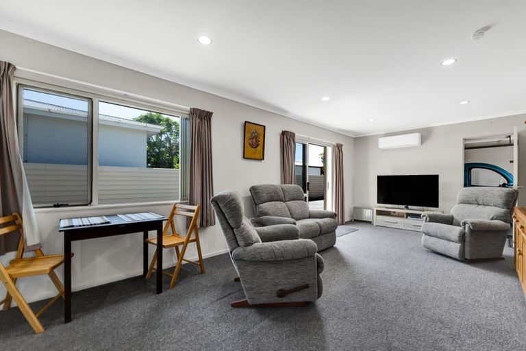 Photo of property in 9b Disraeli Street, Hawera, 4610