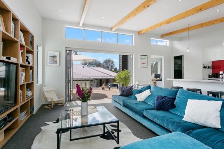 Photo of property in 16a Hall Street, Cambridge, 3434