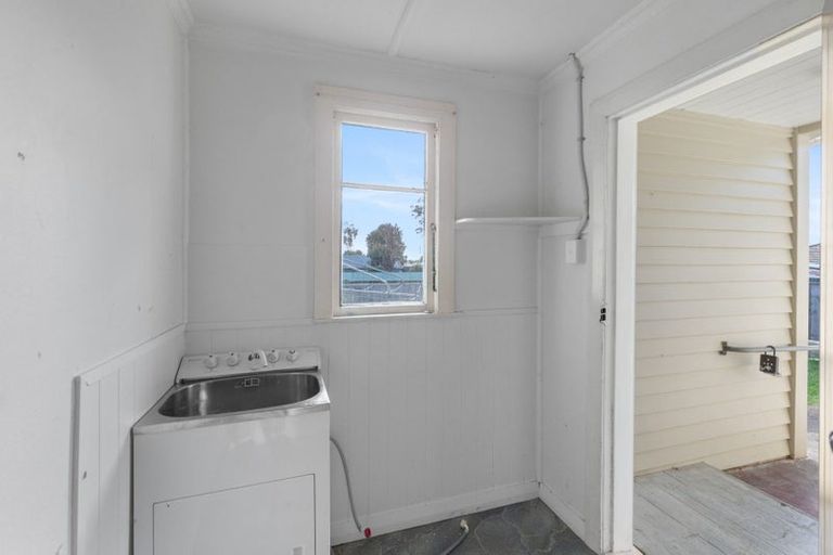 Photo of property in 13 Winchester Street, Levin, 5510