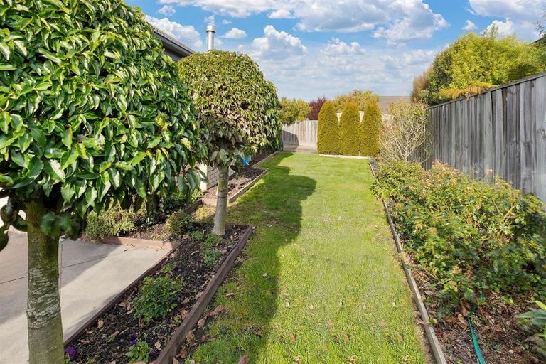 Photo of property in 8 Berkeley Close, Rangiora, 7400