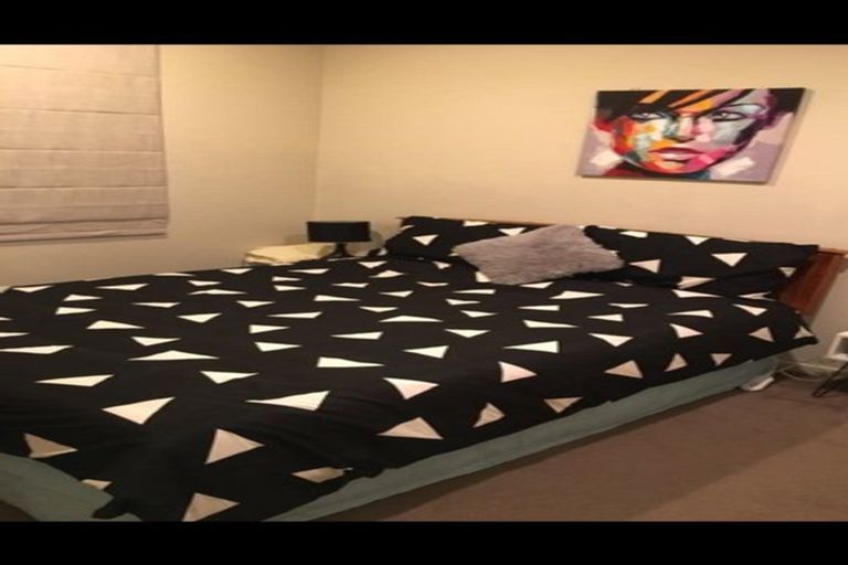 Photo of property in 2/306 Evans Bay Parade, Hataitai, Wellington, 6021