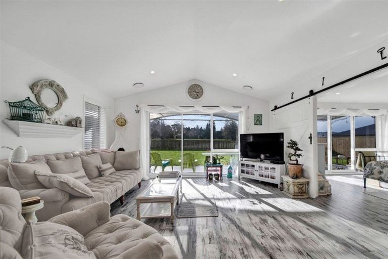 Photo of property in 2 Mercade Close, Stratford, 4332