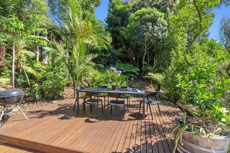 Photo of property in 47 Emlyn Place, Torbay, Auckland, 0630
