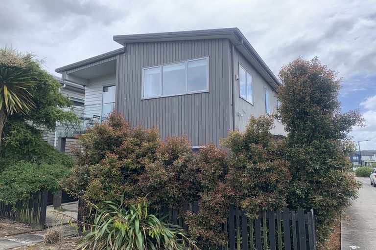 Photo of property in 2 Blackbird Lane, Hobsonville, Auckland, 0616