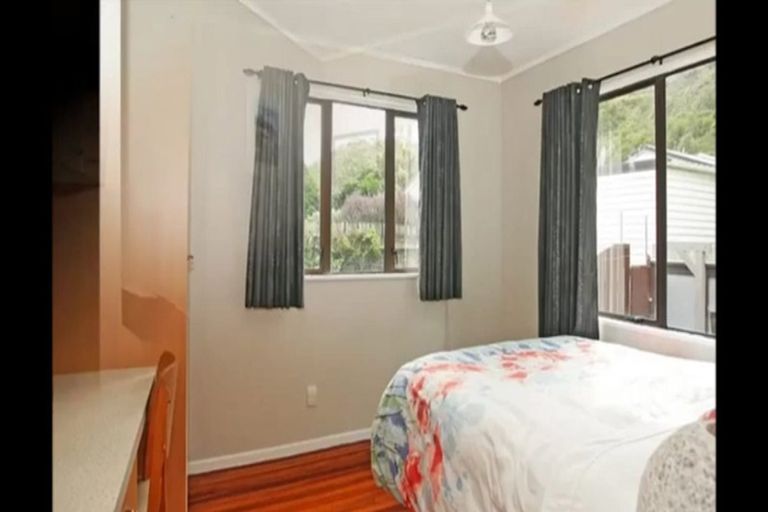 Photo of property in 56b Happy Valley Road, Owhiro Bay, Wellington, 6023