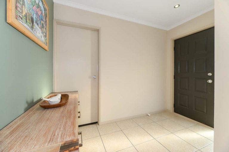 Photo of property in 20 Caragh Place, East Tamaki, Auckland, 2016