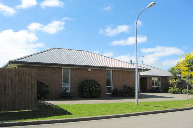Photo of property in 3 Brookvale Place, Rangiora, 7400