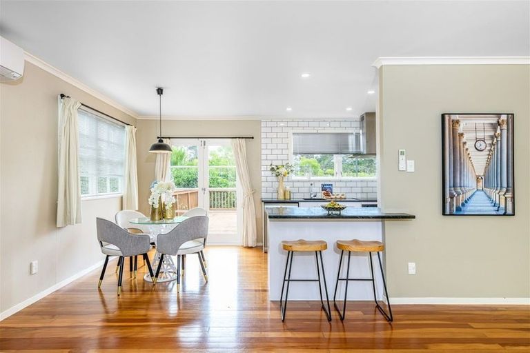 Photo of property in 44 Fitzwater Place, Henderson, Auckland, 0612