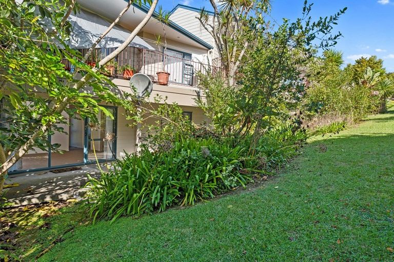 Photo of property in 3/53 The Avenue, Albany, Auckland, 0632