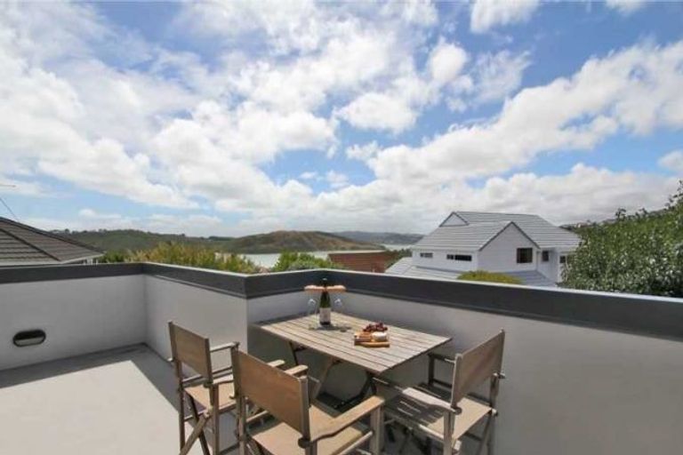 Photo of property in 19 Halladale Road, Papakowhai, Porirua, 5024