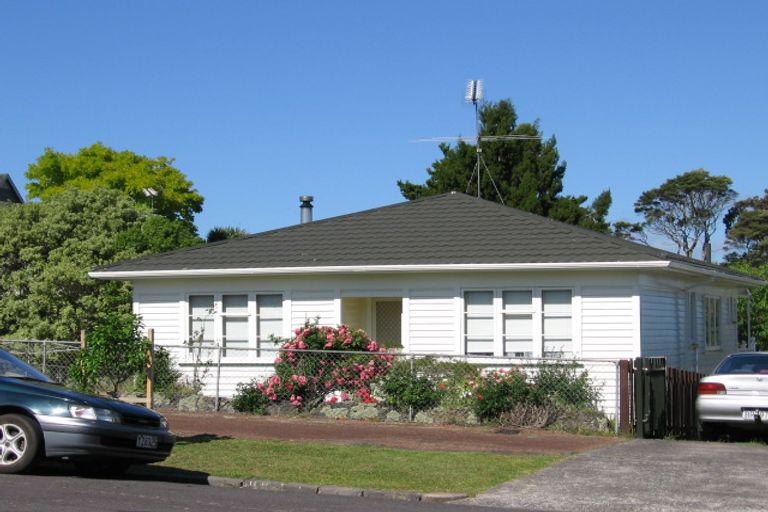 Photo of property in 9 Bungalow Avenue, Point Chevalier, Auckland, 1022