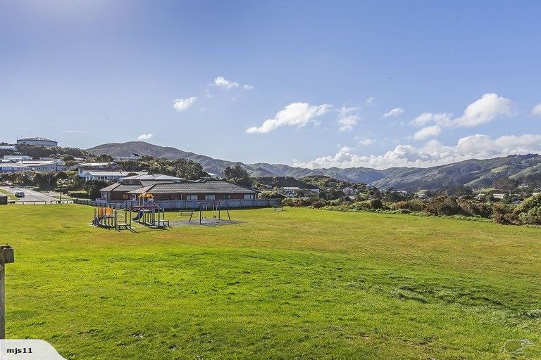 Photo of property in 27b Cypress Drive, Maungaraki, Lower Hutt, 5010