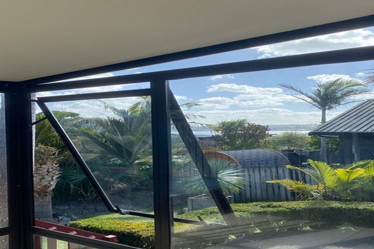 Photo of property in 32 Venus Place, Half Moon Bay, Auckland, 2012