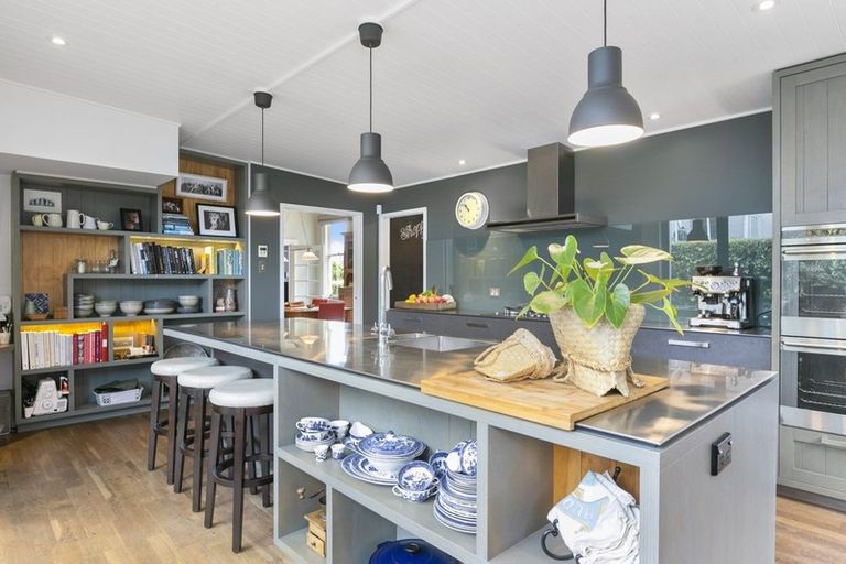 Photo of property in 27 Drivers Road, Maori Hill, Dunedin, 9010