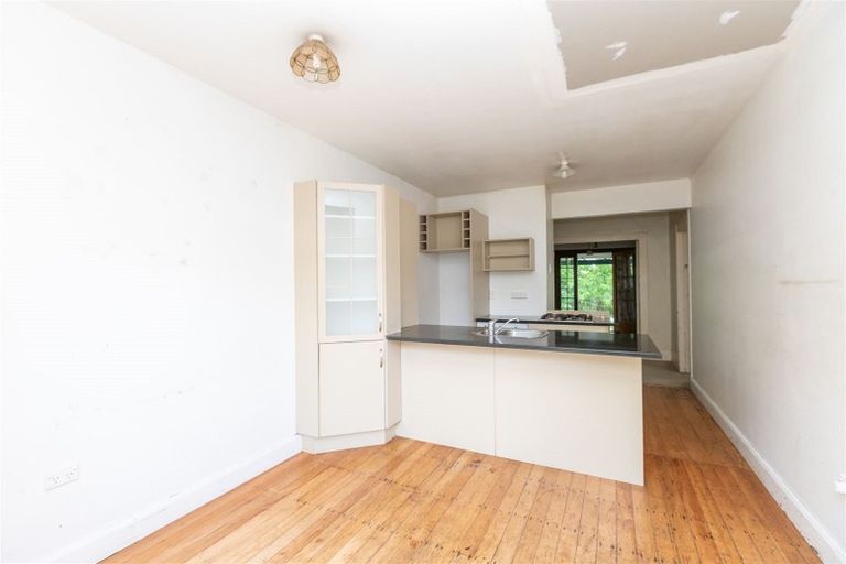 Photo of property in 1 Puutikitiki Street, Hamilton East, Hamilton, 3216