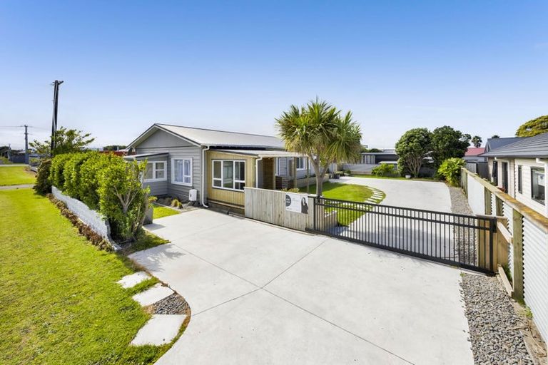 Photo of property in 23 Layard Street, Opunake, 4616