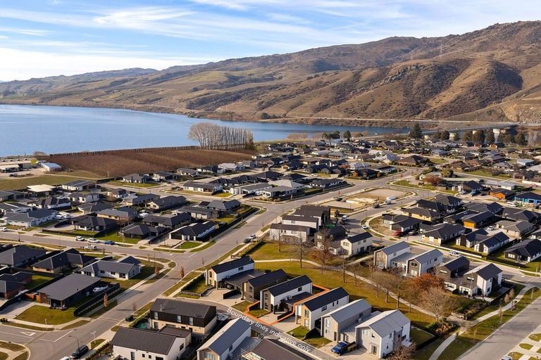 Photo of property in 33 Midlothian Avenue, Cromwell, 9310