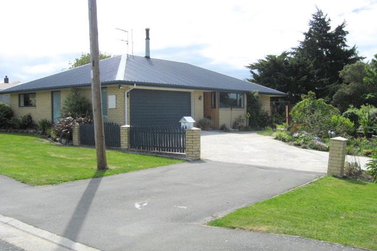 Photo of property in 2a Bank Street, Amberley, 7410