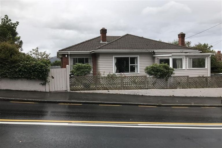 Photo of property in 18 Lachlan Avenue, North Dunedin, Dunedin, 9016