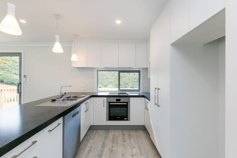 Photo of property in 1 Rarangi Way, Owhiro Bay, Wellington, 6023