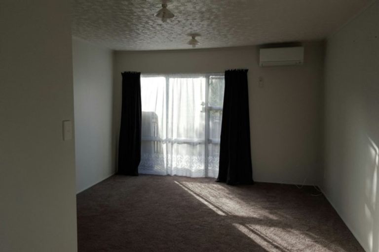 Photo of property in 1/10 Trounson Avenue, Clendon Park, Auckland, 2103