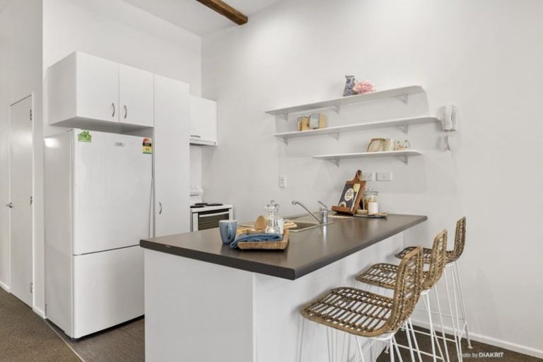 Photo of property in Aulsebrooks Apartments, 9/178 Wakefield Street, Te Aro, Wellington, 6011