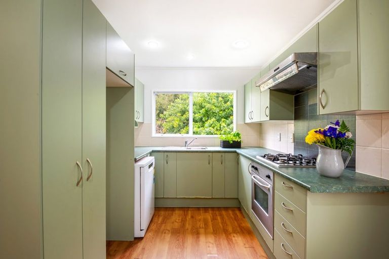 Photo of property in 2/7 Taurus Crescent, Beach Haven, Auckland, 0626