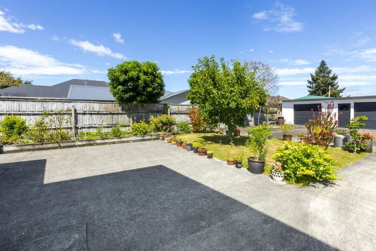 Photo of property in 13 Poplar Grove, Ebdentown, Upper Hutt, 5018