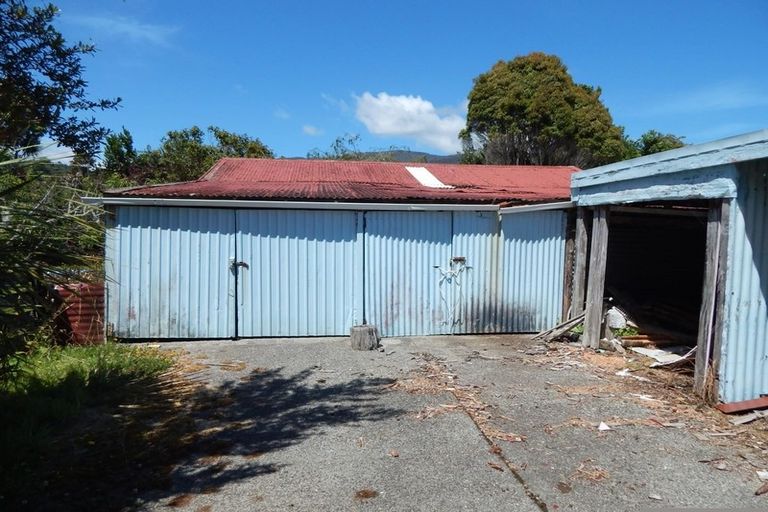 Photo of property in 18 Gibson Street, Ross, 7812