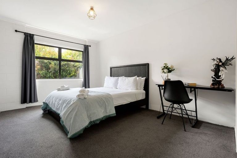 Photo of property in 5/875 Heaphy Terrace, Claudelands, Hamilton, 3214